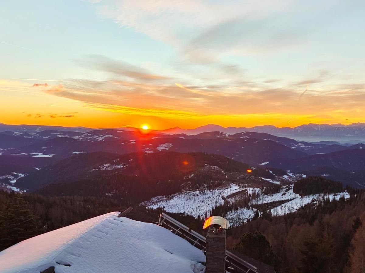 Falkenblick Hochrindl Bagian luar foto